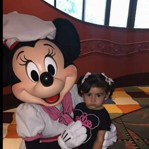 Meet your Posher, Elizabeth